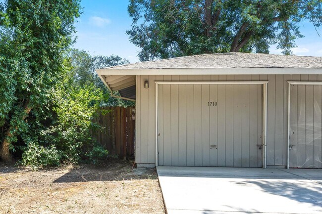 Building Photo - 1708-1710 Alameda Avenue