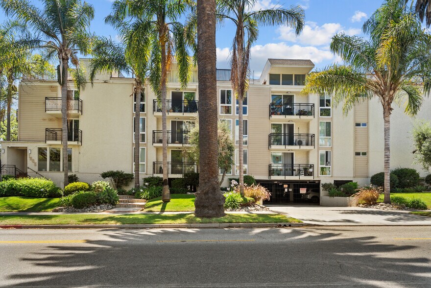 Primary Photo - 1885 Veteran Ave