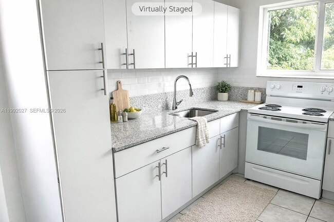 Building Photo - 2121 SW 4th St