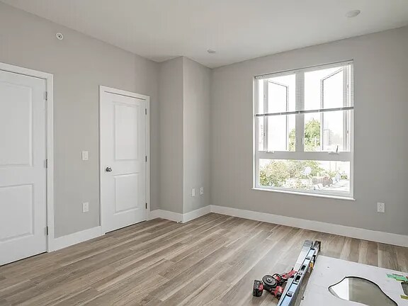 Building Photo - 2008 N Darien St