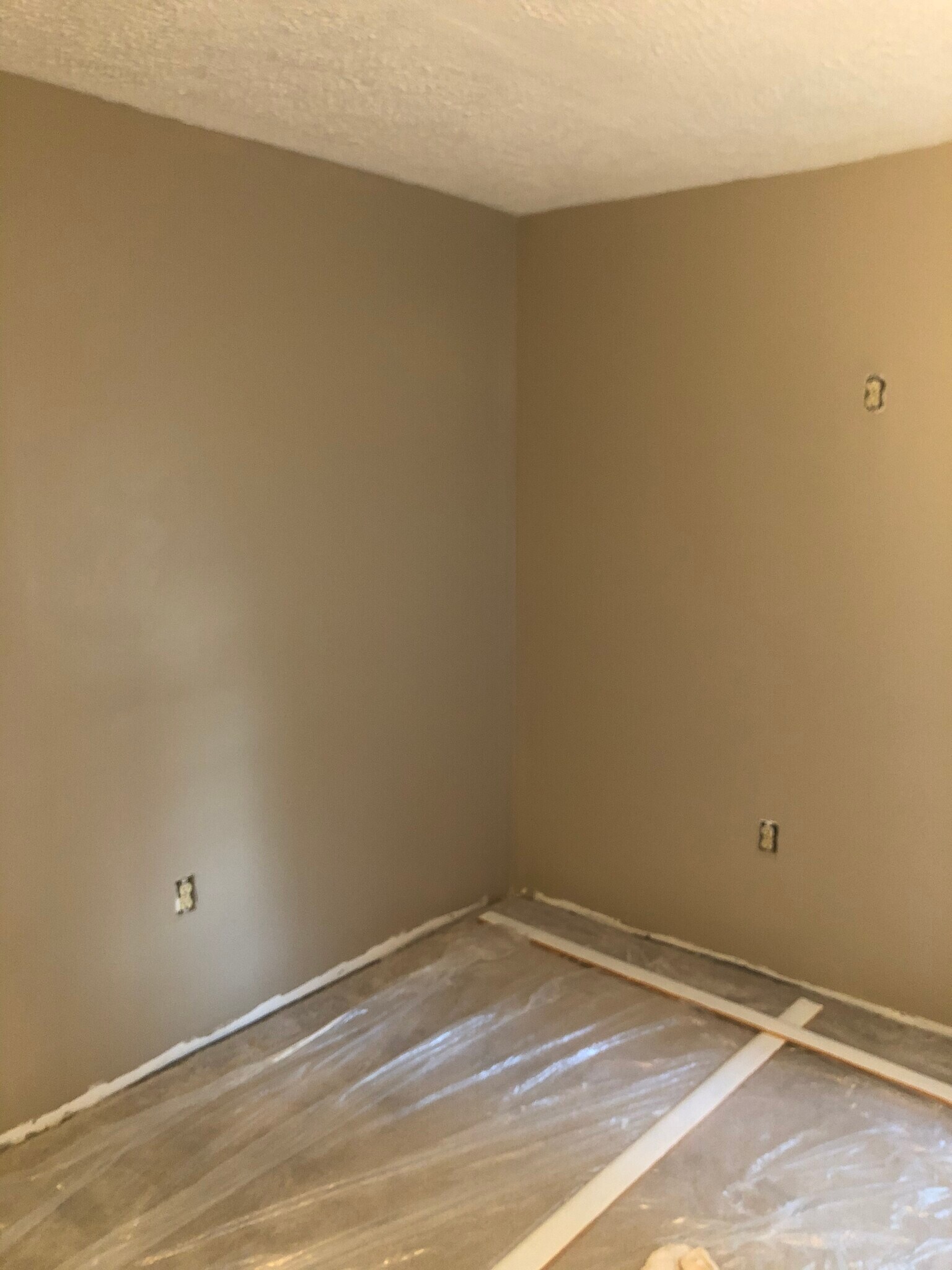 Color of both bedrooms - 956 Bedford St