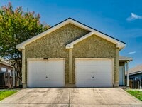 Building Photo - 5723 Golf Heights