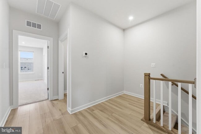 Building Photo - 2136 Glacier Rd