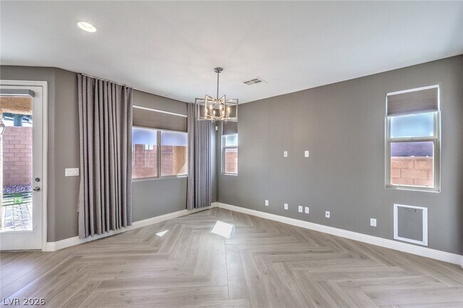 Building Photo - 12420 Pinetina St