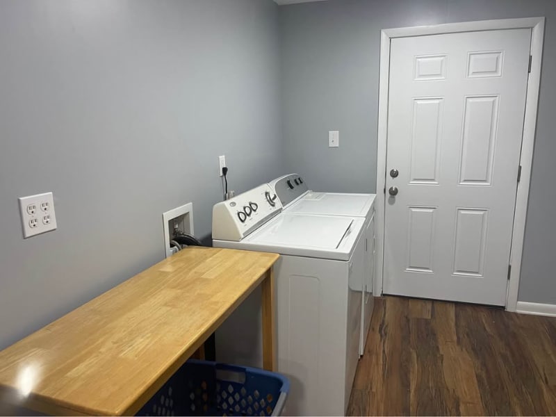 Building Photo - 4007 Aldington Dr