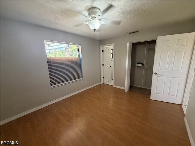 Building Photo - 18540 Tampa Rd