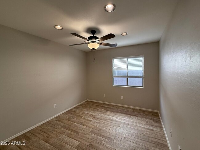 Building Photo - 5418 W Jessica Ln