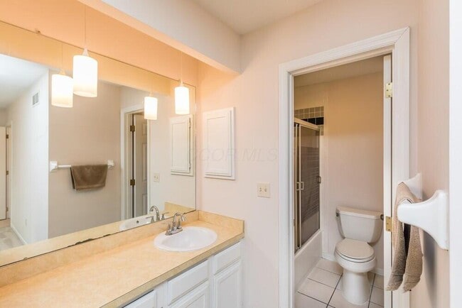 Building Photo - 2236 Sunleaf Ct