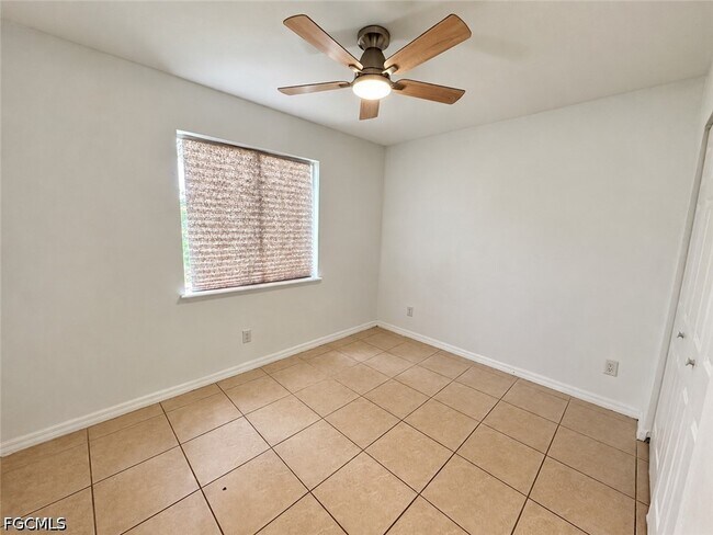 Building Photo - 26825 St Thomas Dr