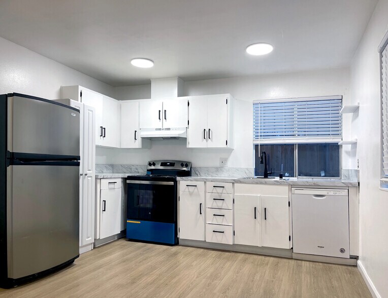 Building Photo - 2365 Fallingtree Dr