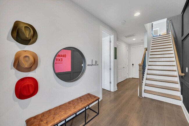 Building Photo - 516 27th Ave N