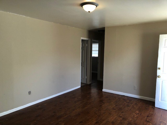 Primary Photo - 4611 Avenue Q
