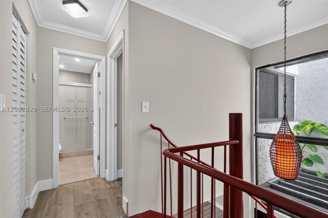 Building Photo - 3213 Bird 7