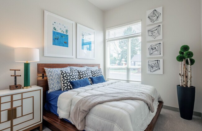 Building Photo - The Cameron