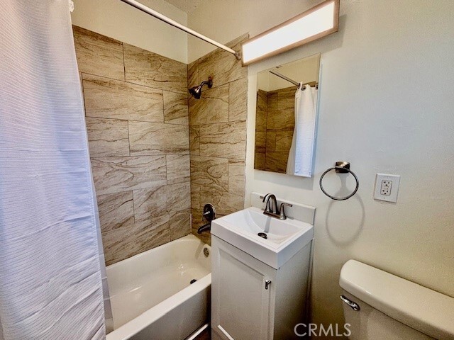 Building Photo - 1820 W Sallie Ln