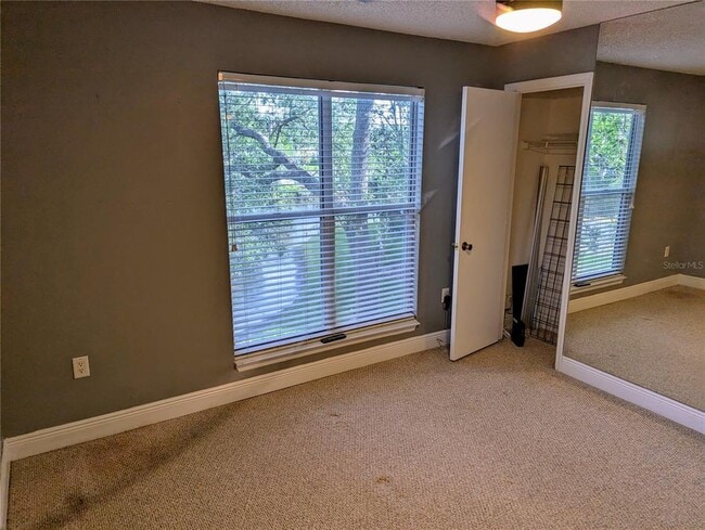 Building Photo - 4211 Chatham Oak Ct