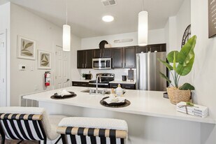 Building Photo - Village at Thorncreek