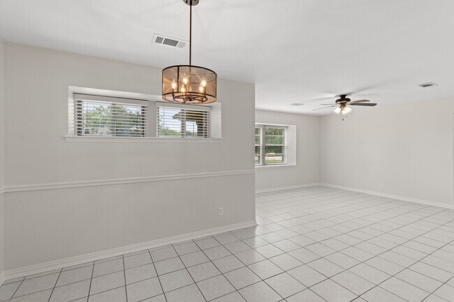 Building Photo - 10126 Metronome Dr