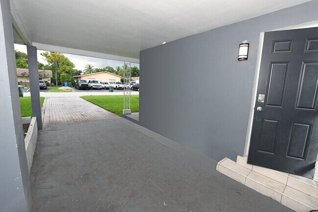 Building Photo - 270 NW 43rd St