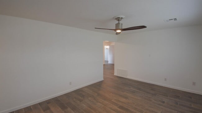Building Photo - 1715 N Midwest Blvd