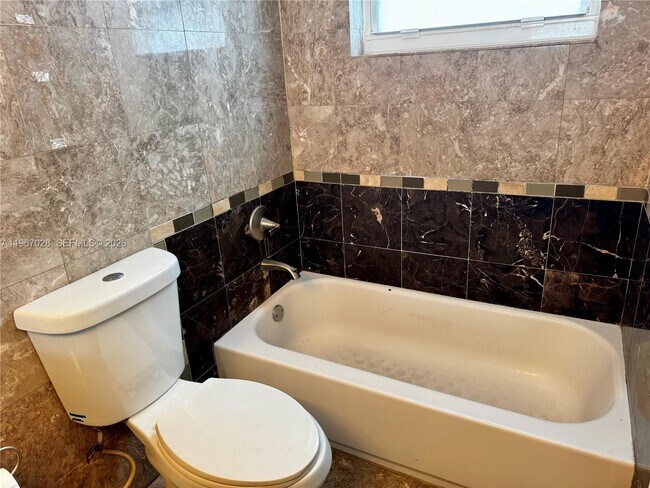 Building Photo - 1245 West Ave