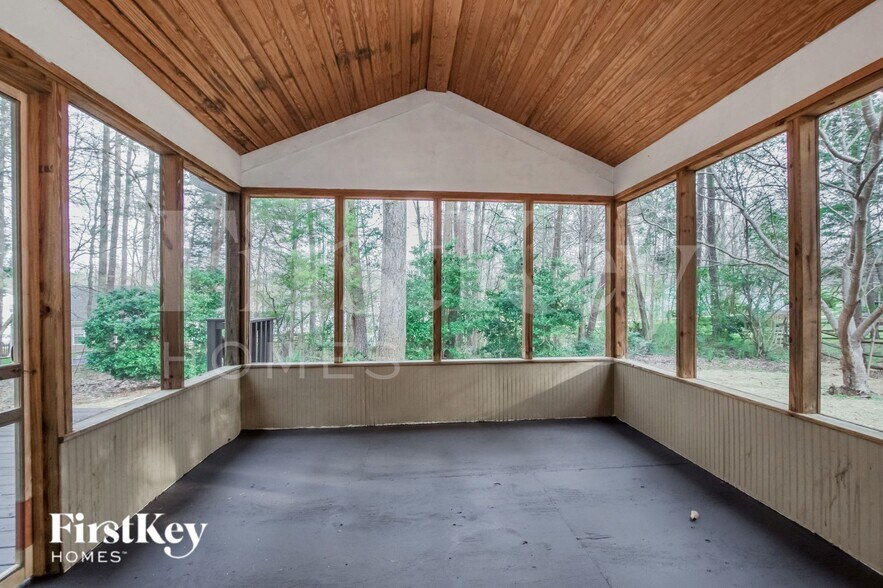 Building Photo - 6904 Passeres Ct