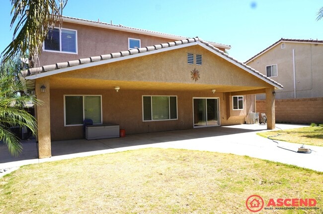 Building Photo - 2226 Via Tuscania Ave
