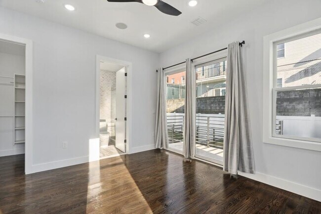 Building Photo - 122 Terrace Ave