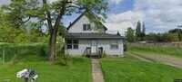 Building Photo - Serene 4 bedroom farmhouse in a quiet coun...