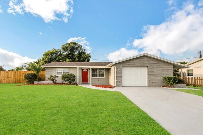 Primary Photo - 1415 Classic Dr