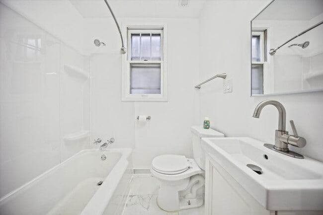 Building Photo - 5049 W 29th Pl