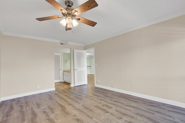 Building Photo - 1036 US-1