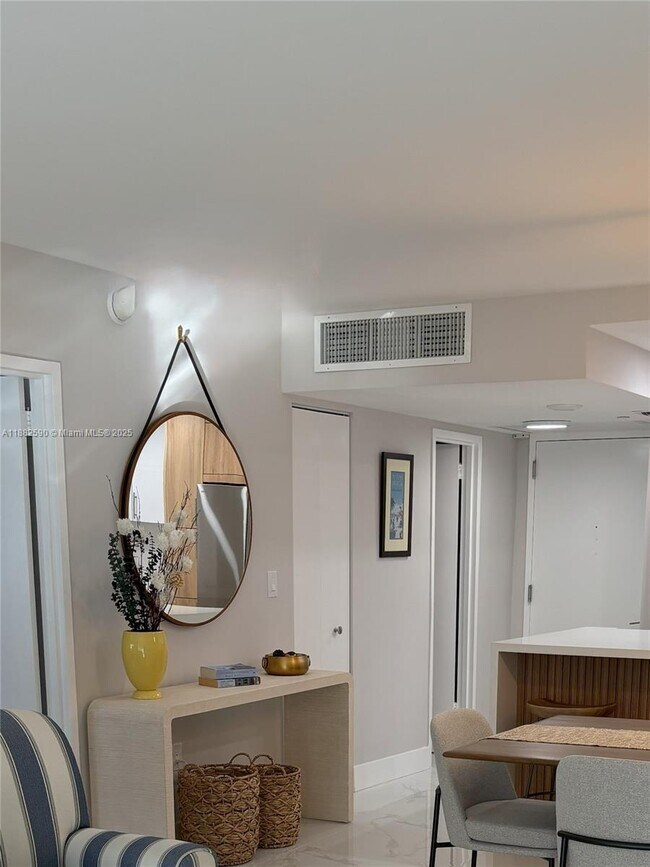 Building Photo - 5701 Collins Ave