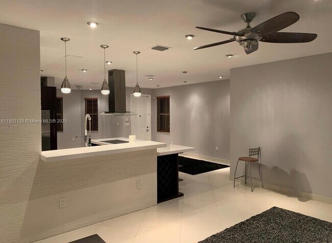 Building Photo - 7670 NW 113th Path