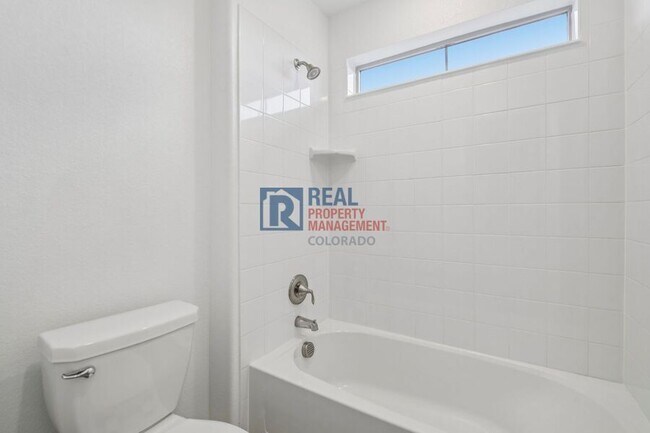 Building Photo - 8396 Bijou Crk Ave