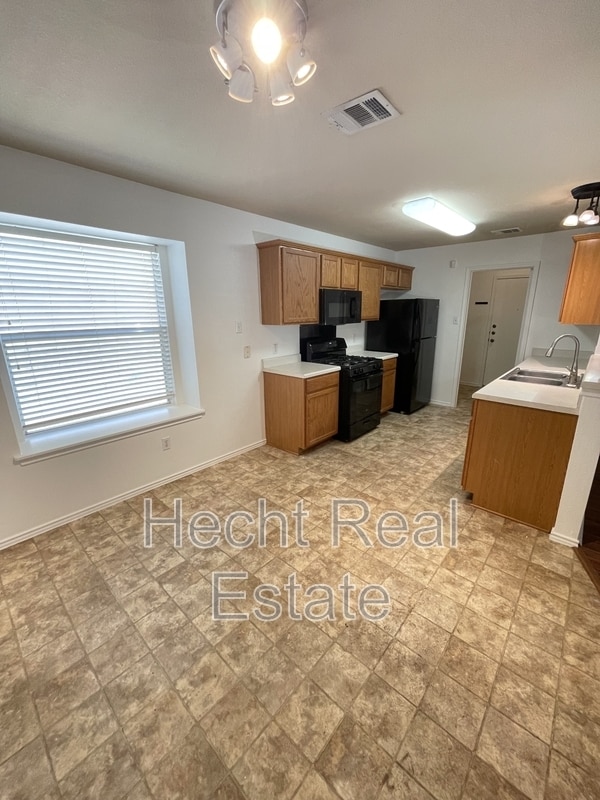 Building Photo - 2510 Wilma Rudolph Rd