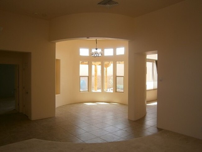 Building Photo - 5 Withers Peak