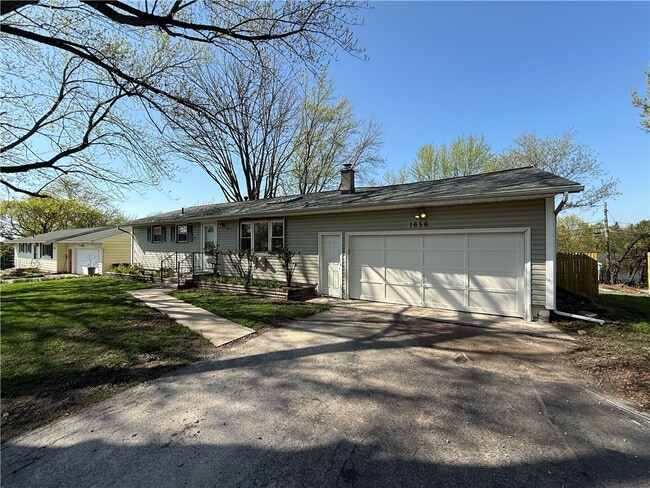 Building Photo - 1656 Jefferson Rd