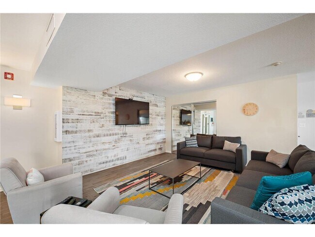 Building Photo - 4860 Park Commons Dr