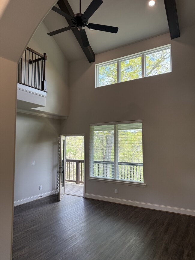 Building Photo - 4409 Lennox Pl