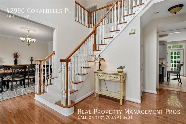 Building Photo - 42990 Coralbells Pl