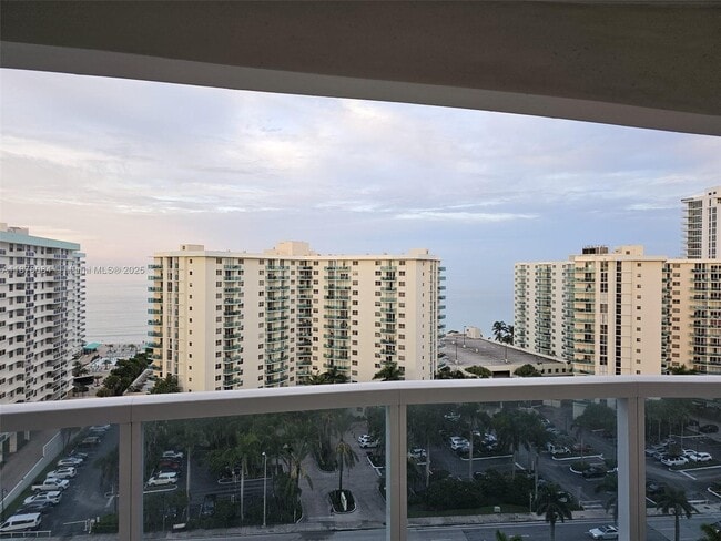 Primary Photo - 3800 S Ocean Dr