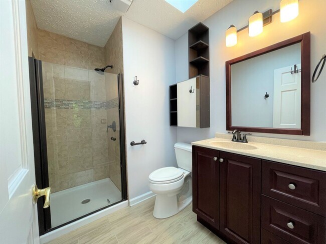 Building Photo - 6908 Gullway Bay Dr