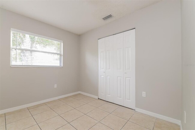 Building Photo - 3607 27th Ave W