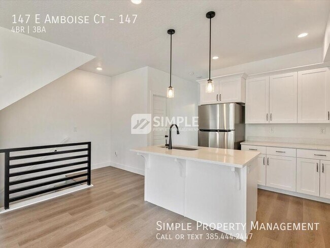 Building Photo - 147 E Amboise Ct