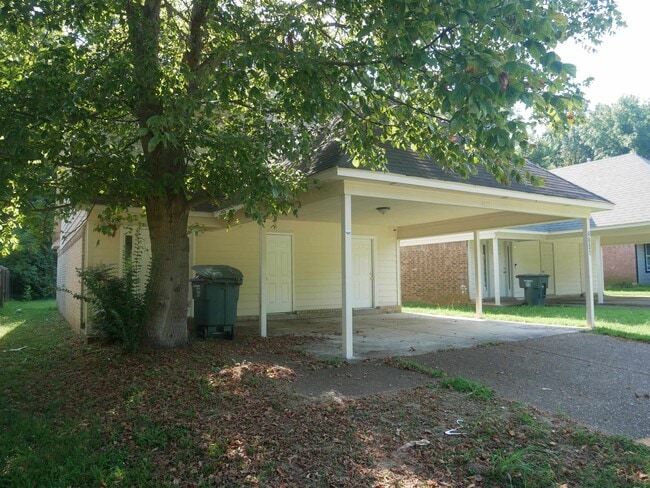Building Photo - 4651 Addington Dr