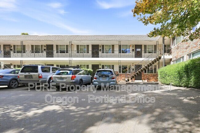 Building Photo - 1113 SE 27th Ave
