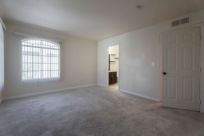 Building Photo - 8217 Diamond Star Ct