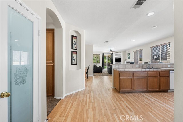 Building Photo - 39951 Capland Dr