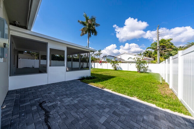 Building Photo - 2001 NE 17th Way